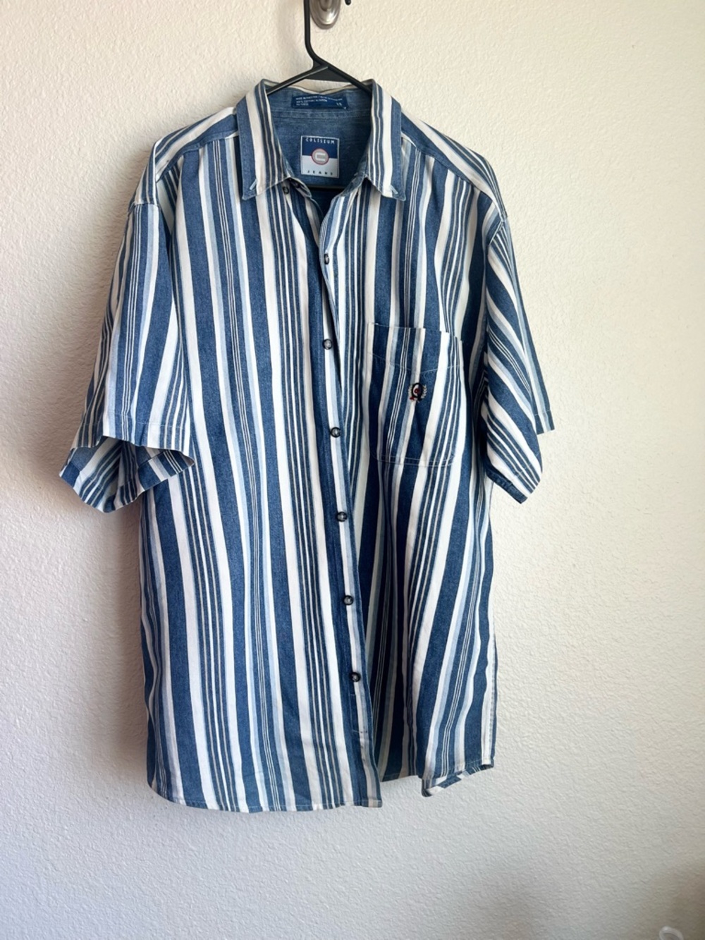 Club Room Blue & White Vertical Stripe Short-Sleeve Button-Down Shirt